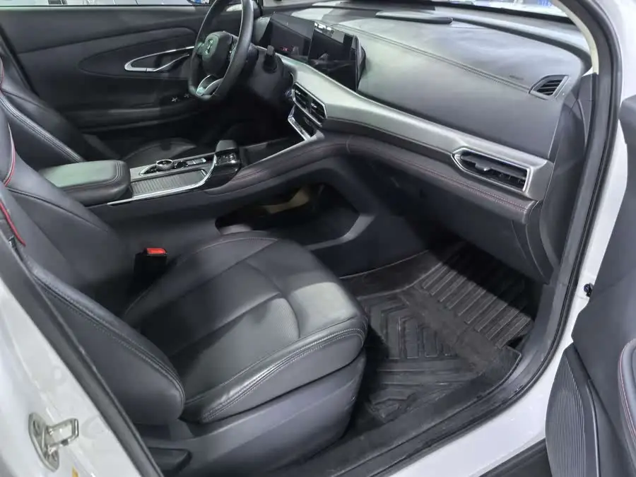 شانجان UNI-T 2020 1.5T الفاخرة