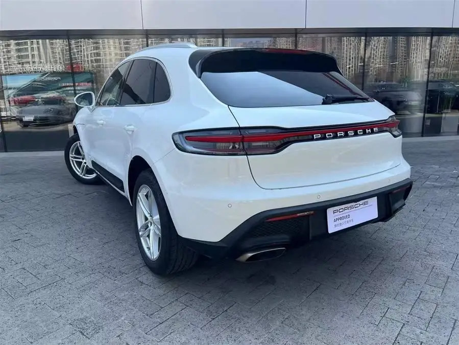 2023 Macan 2.0T