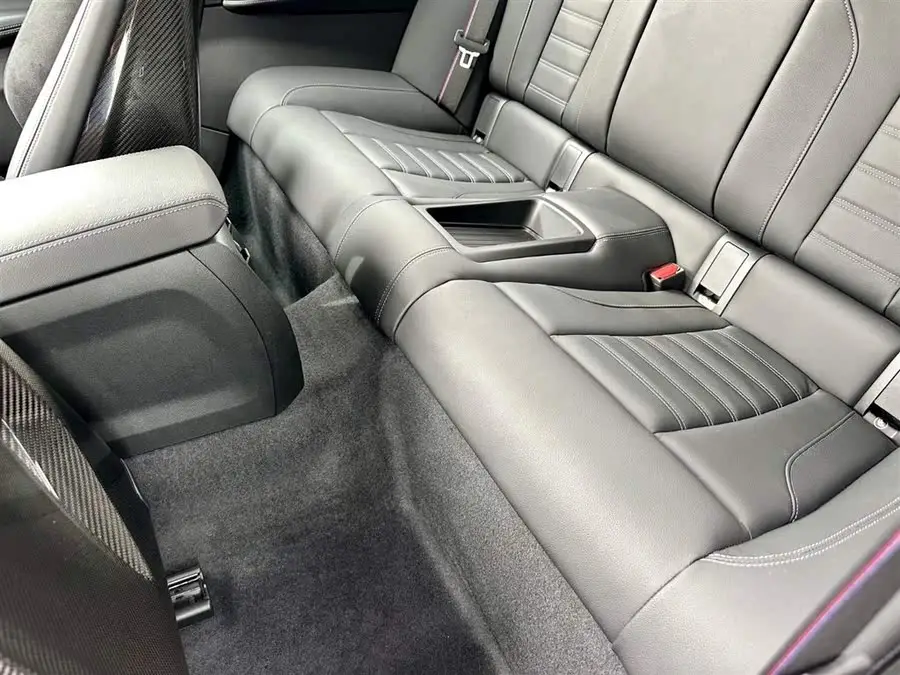 بي إم دبليو M2 2023