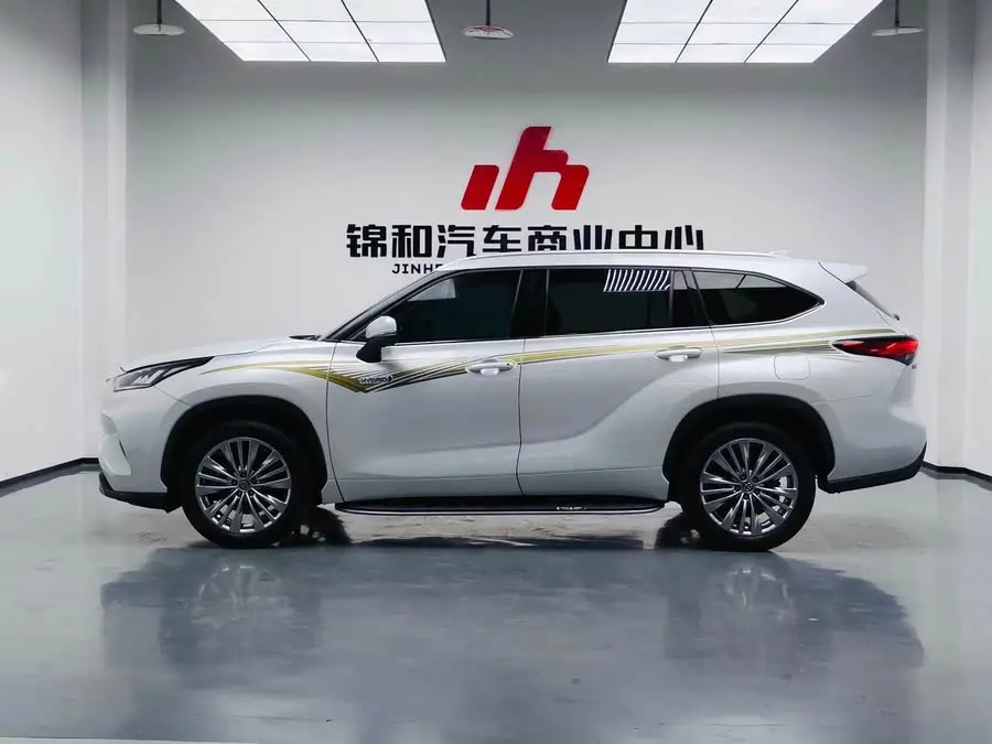 Highlander 2022 Hybrid 2.5L AWD Premium 7-Seater