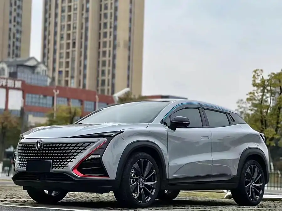 شانغهاي UNI-T 2020 1.5T الفاخرة