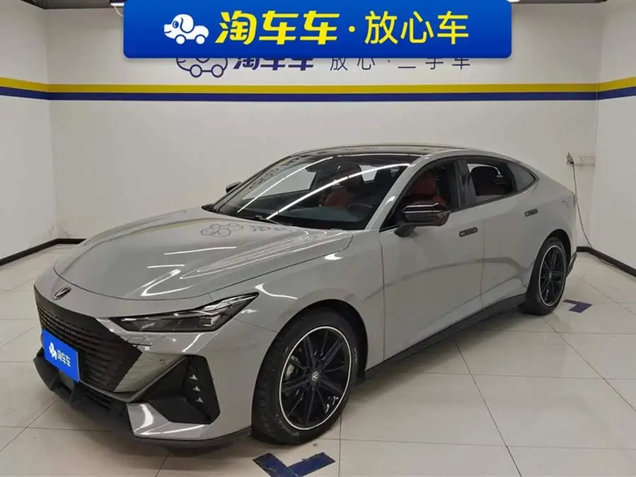 Changan UNI-V 2022 1.5T Premium