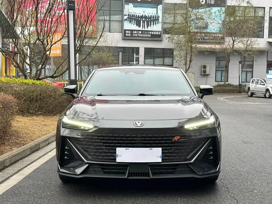 Changan UNI-V 2023 1.5T Premium