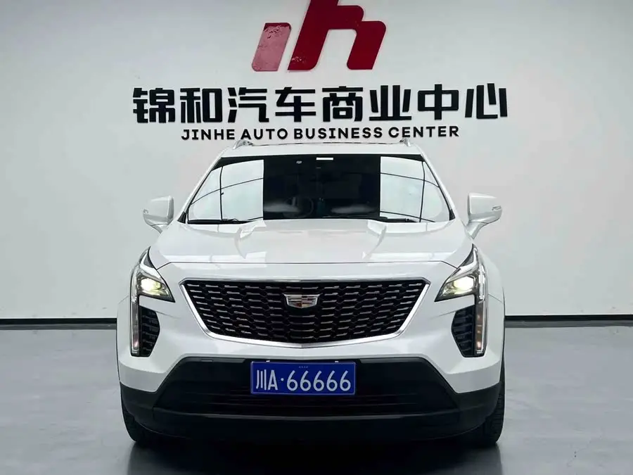 Cadillac XT4 2021 28T FWD Luxury