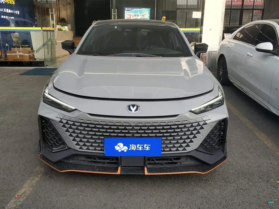 Changan UNI-V 2022 2.0T Ling Su Edition