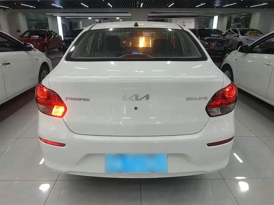 هوانغ تشي 2020 نسخة مُعدلة 1.4 لتر أوتوماتيكية مريحة مع سقف شمس