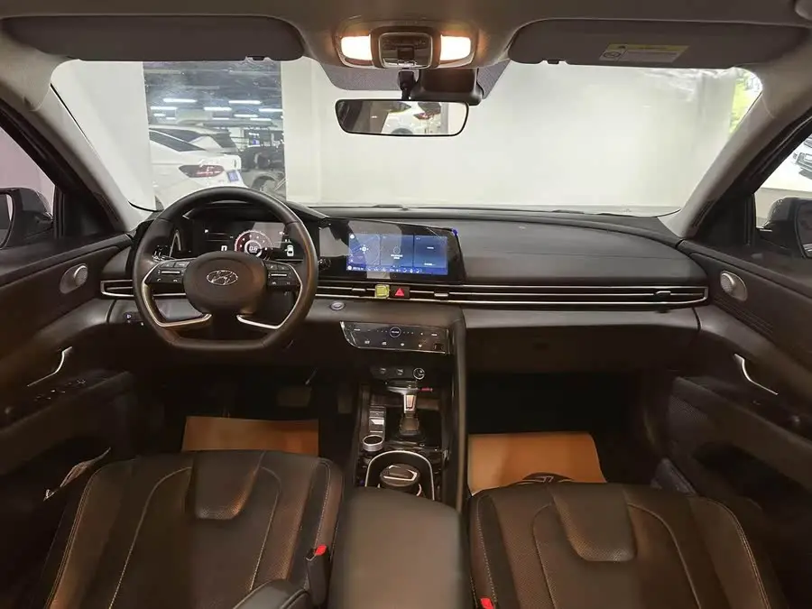 إيلانtra 2022 1.5L CVT LUX النسخة الفاخرة