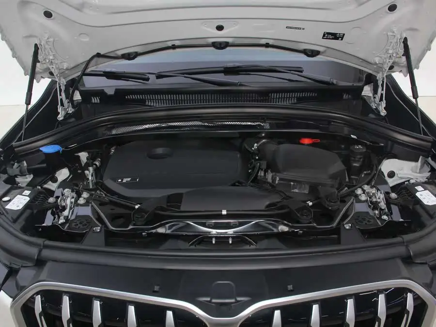 بي ام دبليو X1 2023 sDrive25Li حزمة تصميم X