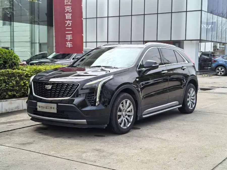 Cadillac XT4 2023 28T FWD Luxury