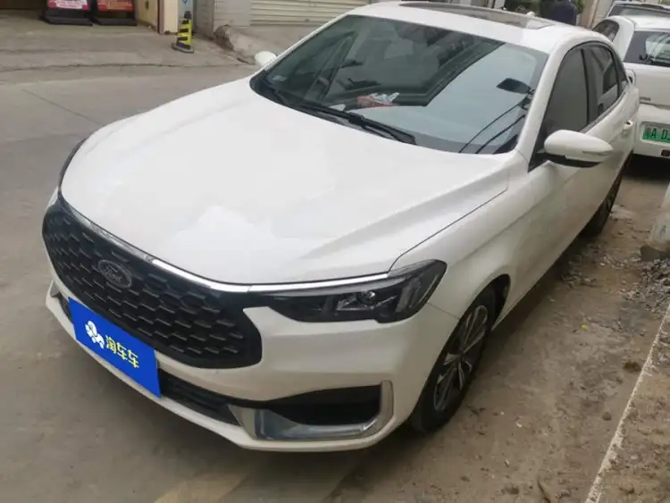 Ford Focus 2021 1.5L Automatic Diamond Edition