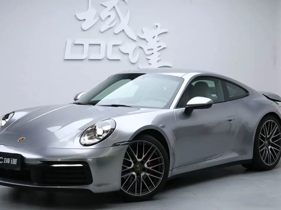 بورش 911 2023 كاريرا 3.0T