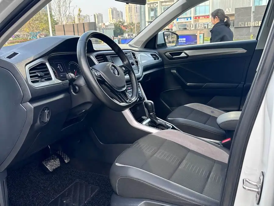 T-ROC 2020 280TSI DSG Two-Wheel Drive Enterprising Model