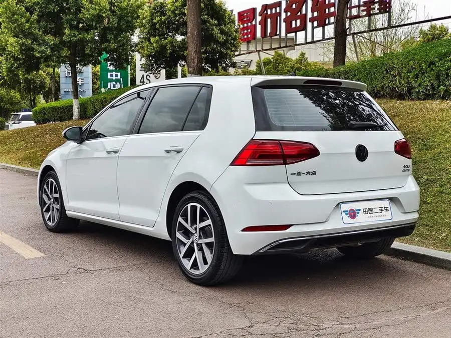 غولف 2020 إصدار الحب 280TSI DSG مريح