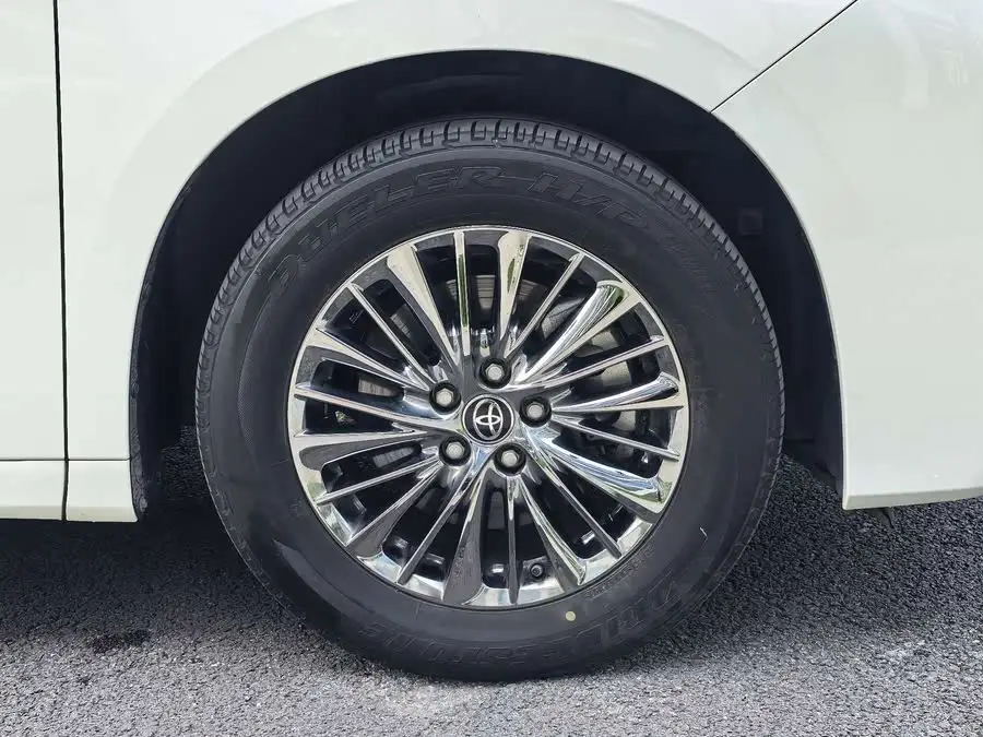 ألـفـارد 2021 هجين 2.5 لتر فئة بريميوم