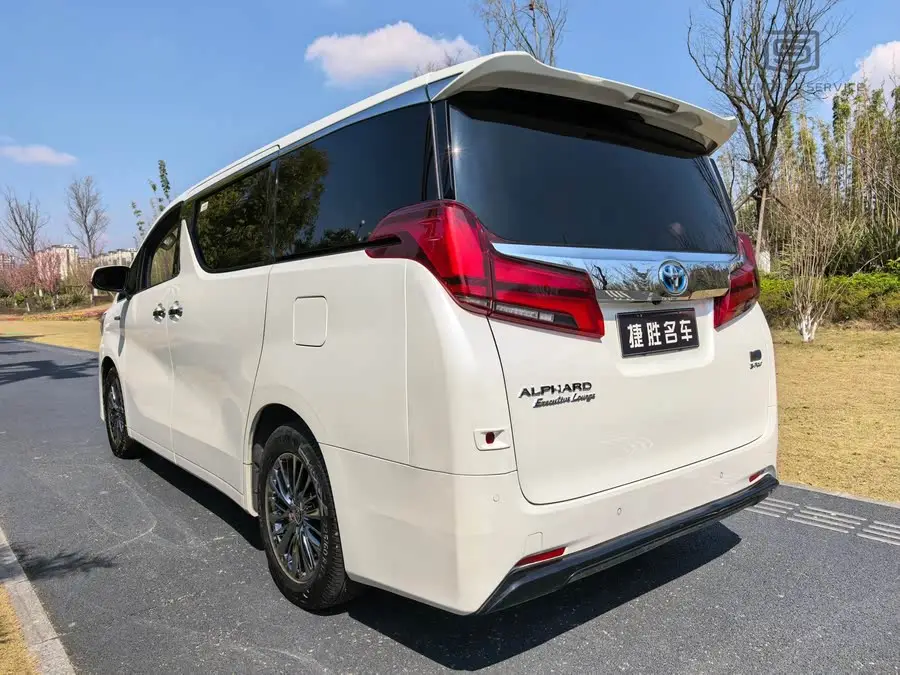 ألفارد 2021 هايبرد 2.5 لتر بريميوم إديشن