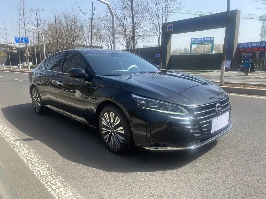 تيانا 2022 2.0 لتر XL-Upr إصدار مميز