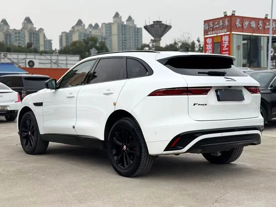 Jaguar F-PACE 2023 P250 R-Dynamic BLACK