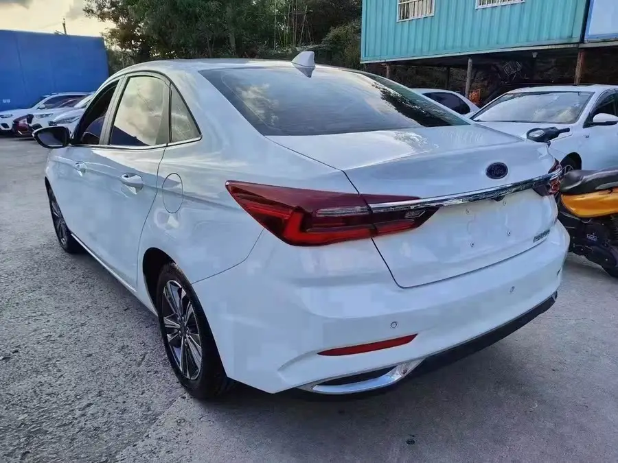 Ford Focus 2021 1.5L Automatic Diamond Edition