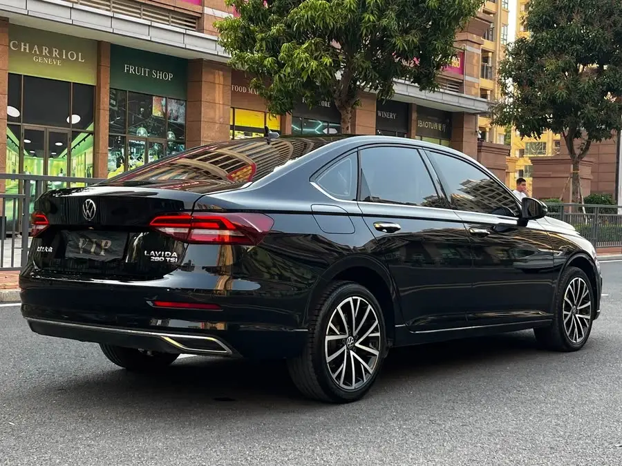 LAVIDA 2022 280TSI DSG Luxury Edition