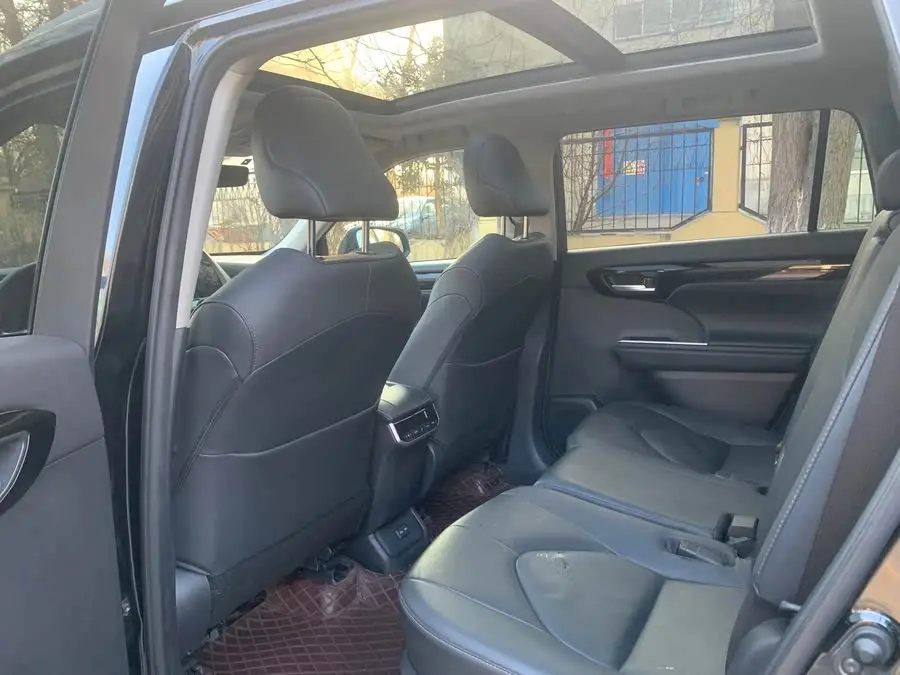 2022 Toyota Highlander Hybrid 2.5L AWD Premium 7-Seater