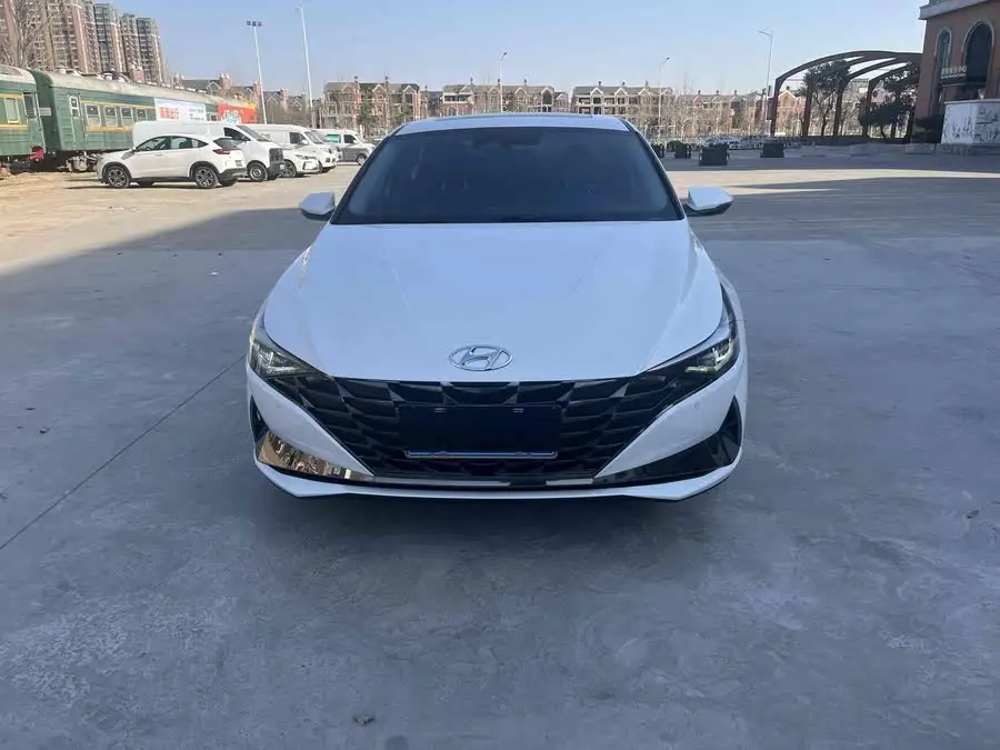 إيلانtra 2022 1.5L CVT LUX النسخة الفاخرة