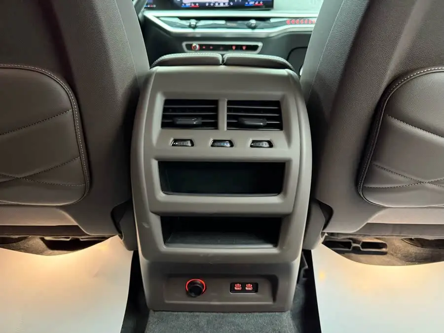 BMW X5 2023 xDrive 30Li M Sport Package