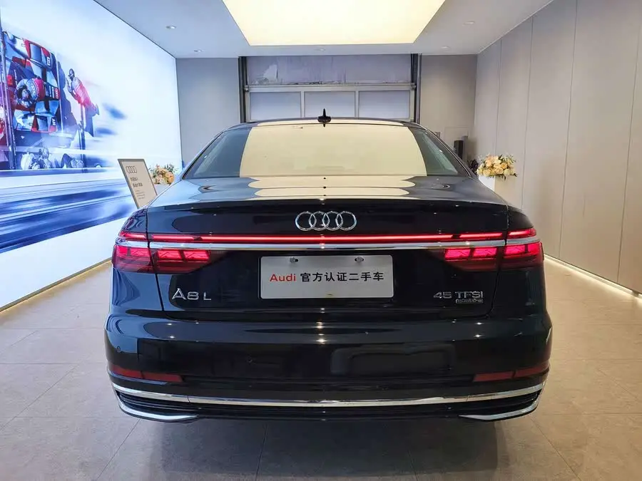 أودي A8 2025 A8L 45 TFSI quattro الفاخرة