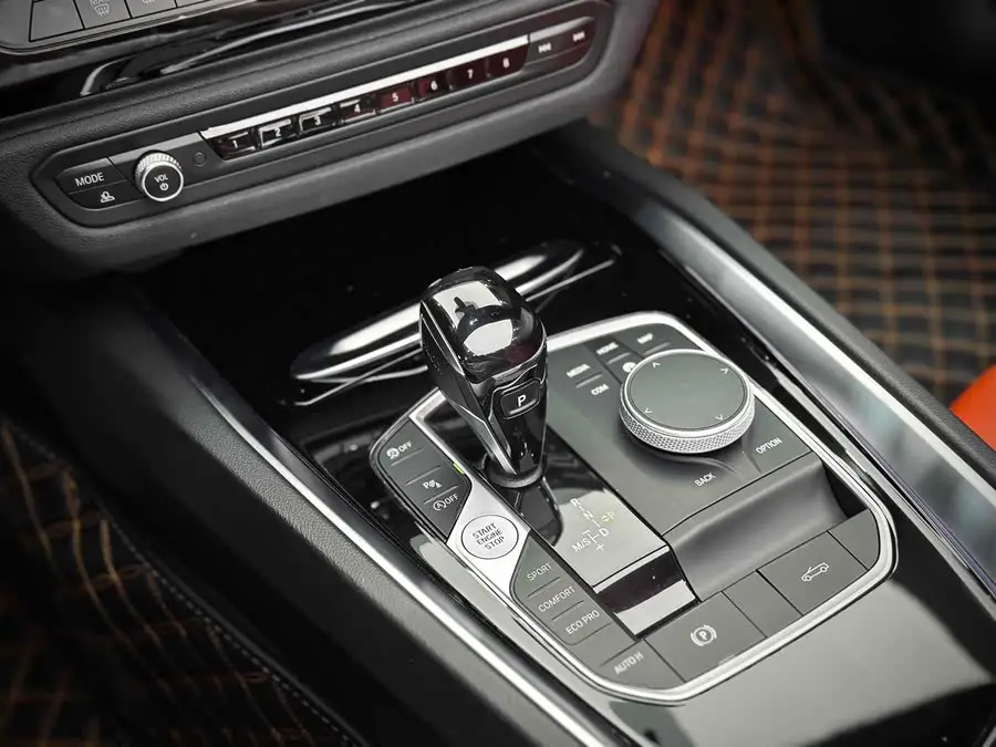 بي إم دبليو Z4 2019 sDrive 25i حزمة رياضية M