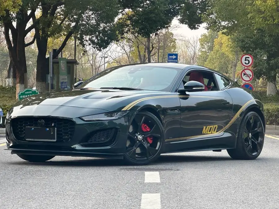جاكوار F-TYPE 2024 P300 النسخة التذكارية الخامسة والسبعين ذات السقف الصلب