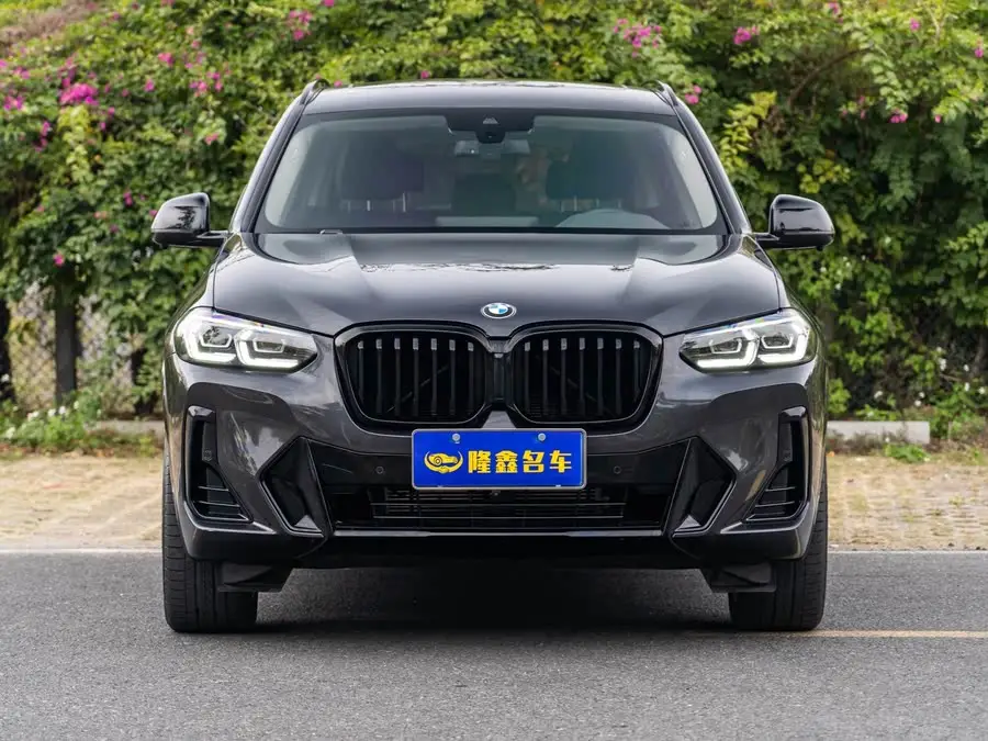 بي إم دبليو X3 2022 xDrive30i الطراز الرائد مجموعة M الرياضية
