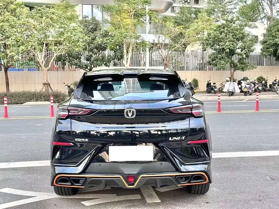 شانجان UNI-T 2022 1.5T فئة مميزة