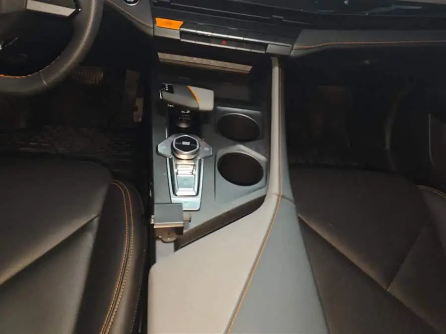 Changan UNI-V 2022 1.5T Prestige