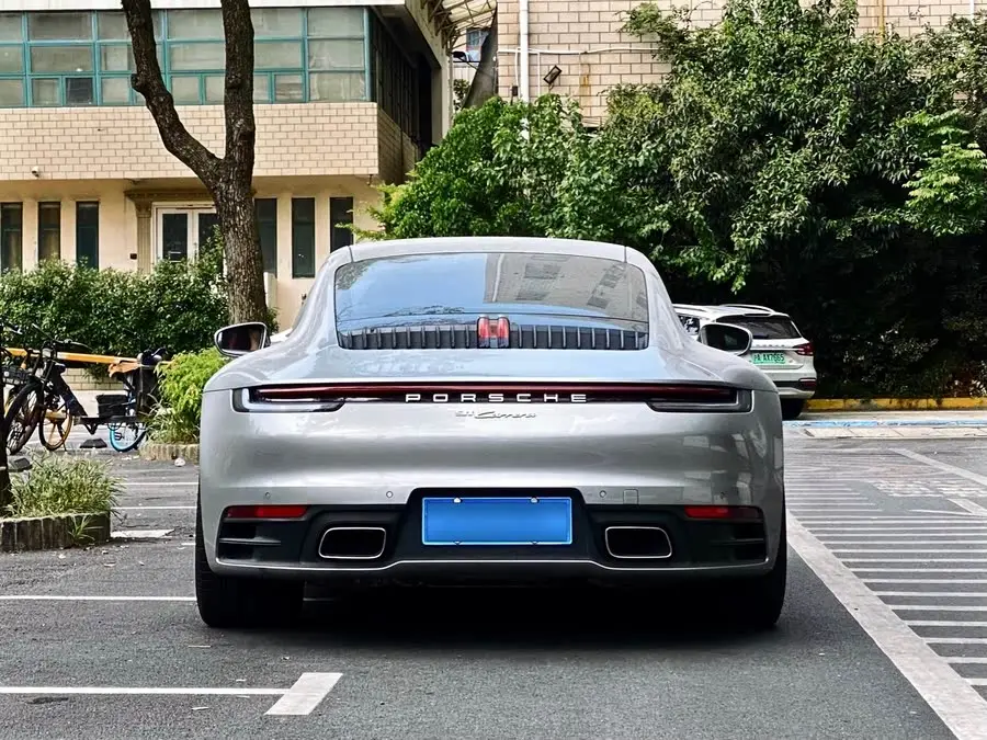 Porsche 911 2022 Carrera 3.0T