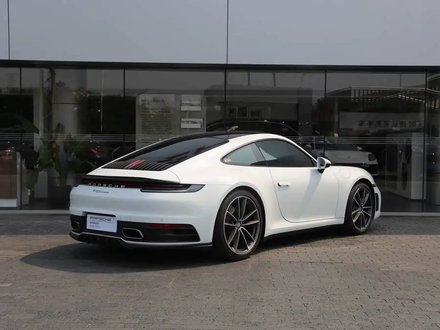بورش 911 2023 كاريرا 3.0T