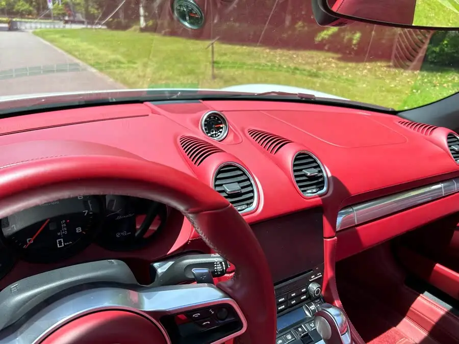 Porsche 718 2020 Model Boxster 2.0T