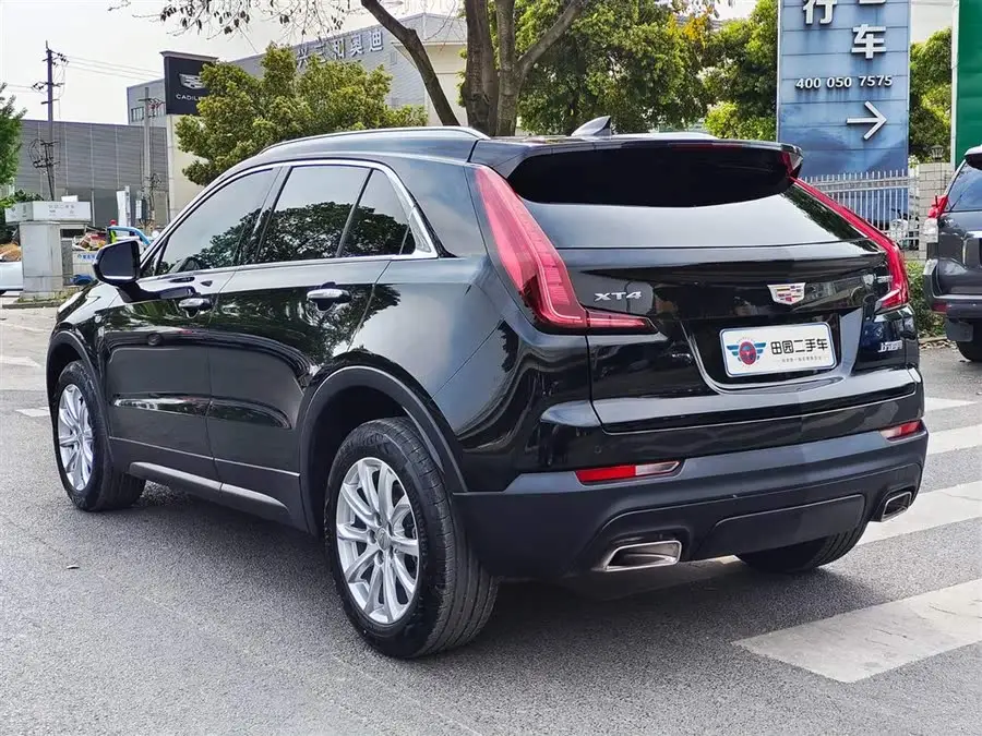 Cadillac XT4 2022 28T FWD Sport Edition
