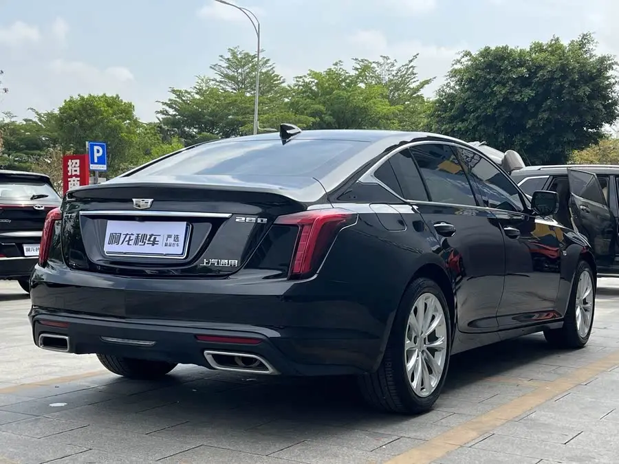 2023 Cadillac CT5 28T Luxury (Standard Edition)