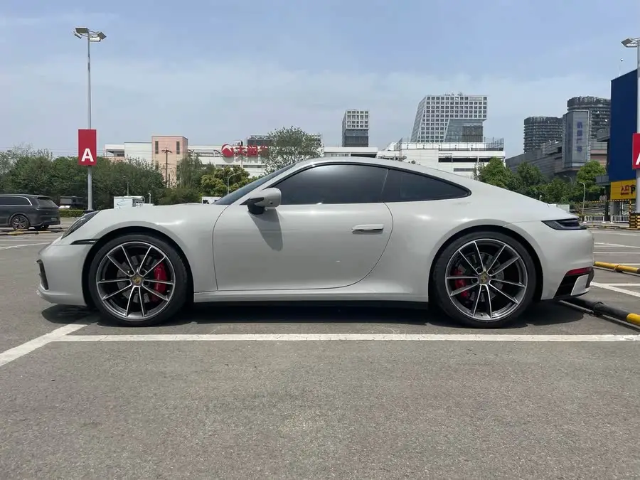 Porsche 911 2022 Carrera 4S 3.0T