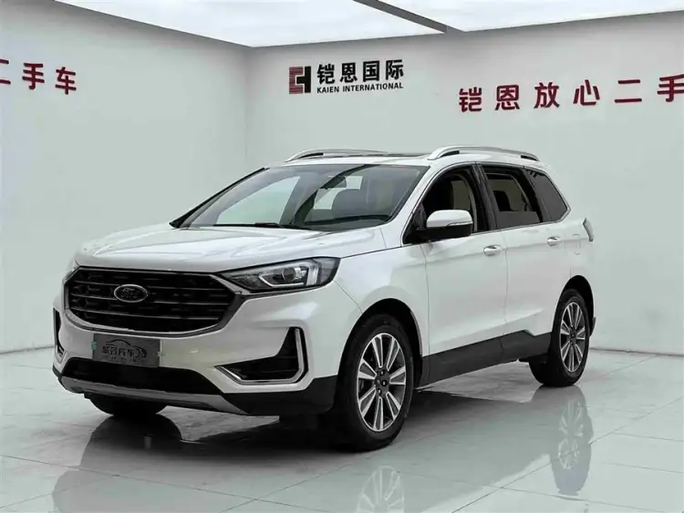 2021 Ford Edge PLUS EcoBoost 245 Two-Wheel Drive Platinum 5-Seater