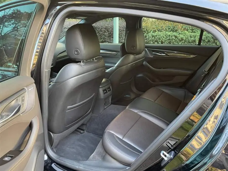 كاديلاك CT5 2021 28T بلاتينوم سبورت