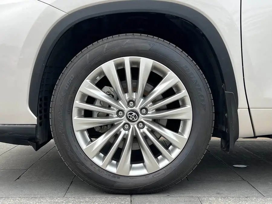 Highlander 2022 Model Dual Engine 2.5L Two-Wheel Drive Premium Edition 7-Seater