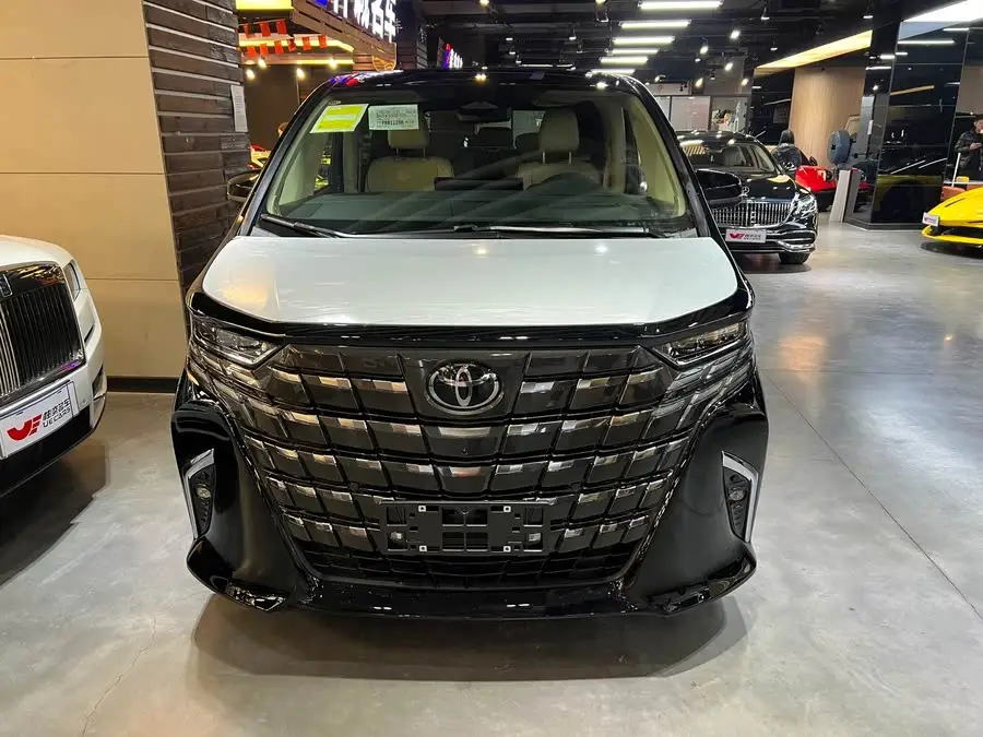 ألفارد 2024 بمحرك مزدوج 2.5 لتر إصدار بريميوم