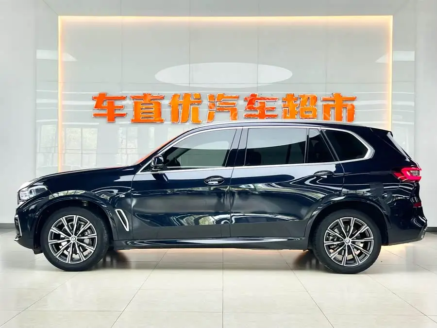 بي إم دبليو X5 2022 طراز مُعدل xDrive 30Li حزمة M الرياضية