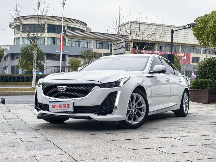 كاديلاك CT5 2022 28T الفاخرة (النسخة القياسية)