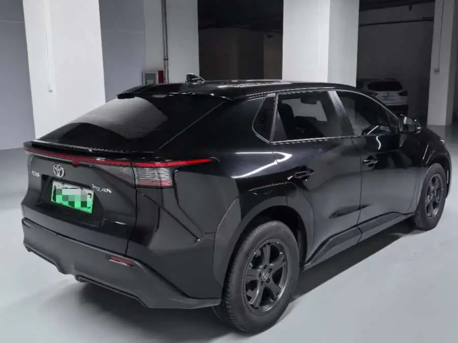 فاو تويوتا bZ4X 2022 طراز دفع ثنائي النخبة إصدار JOY