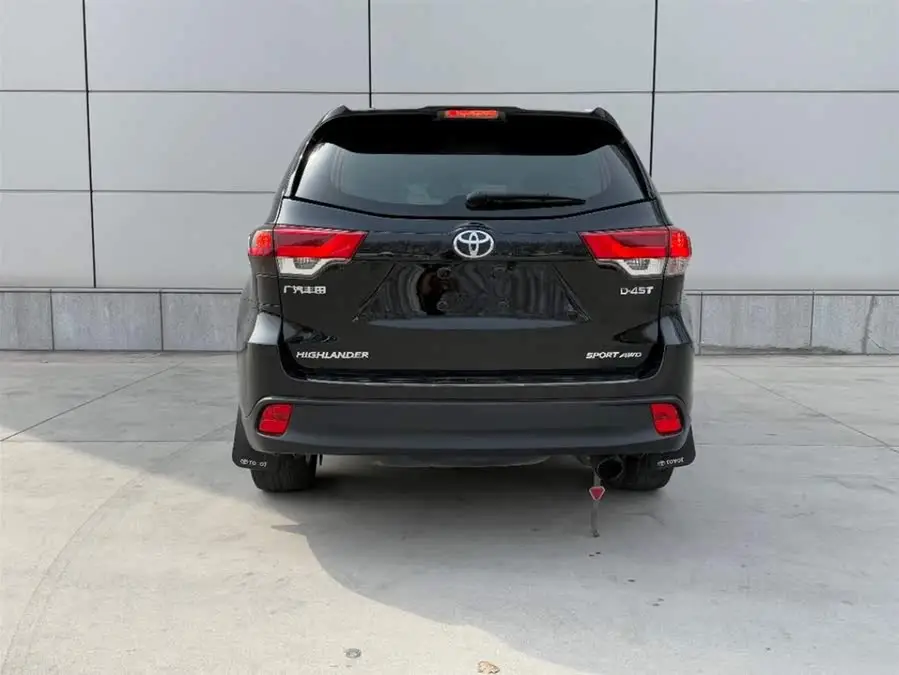 هايلاندر 2021 2.0T دفع رباعي نسخة فاخرة 7 مقاعد