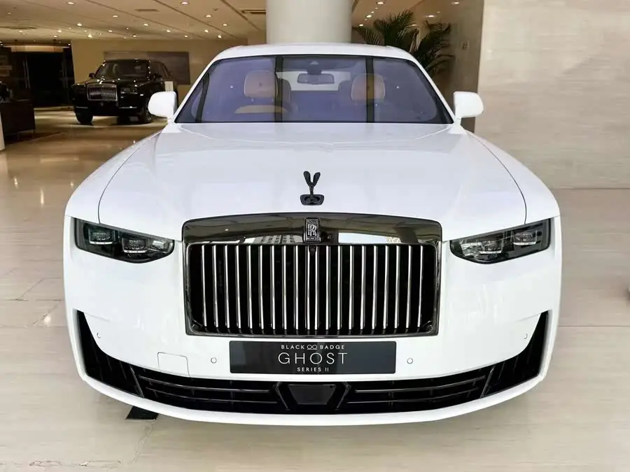 غوست 2022 طراز 6.7T بلاك بادج