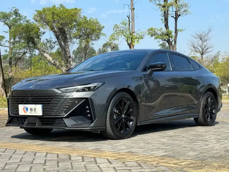 Changan UNI-V 2022 1.5T Premium