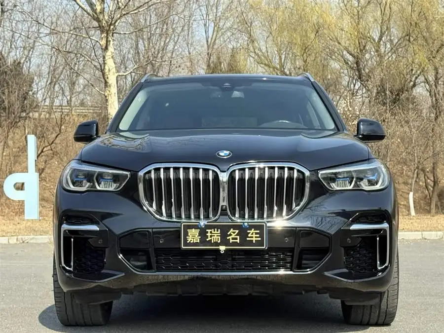 بي إم دبليو X5 2022 نسخة معدلة xDrive 30Li حزمة الرياضية M