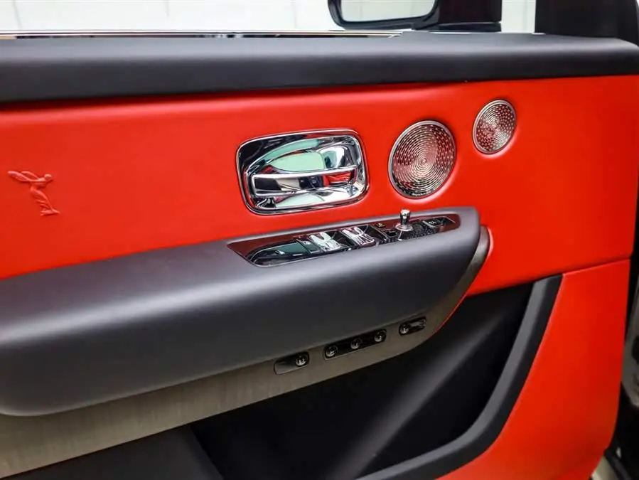 كولينان 2018 الإصدار ذو الخمسة مقاعد